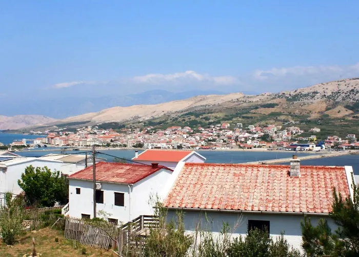 With A Parking Space Pag - 6461 Паг